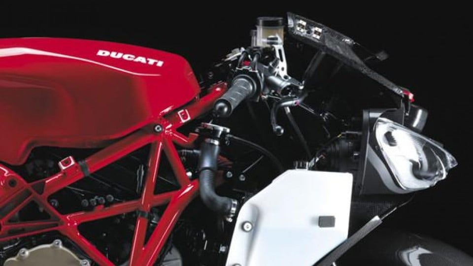 Moto - News: Ducati Superbike a 4 cilindri? 5 buoni motivi per realizzarla
