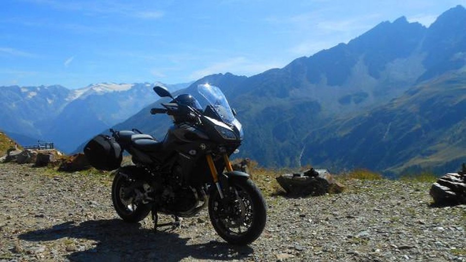 Moto - News: Sul Passo Gavia con la Yamaha MT-09 Tracer