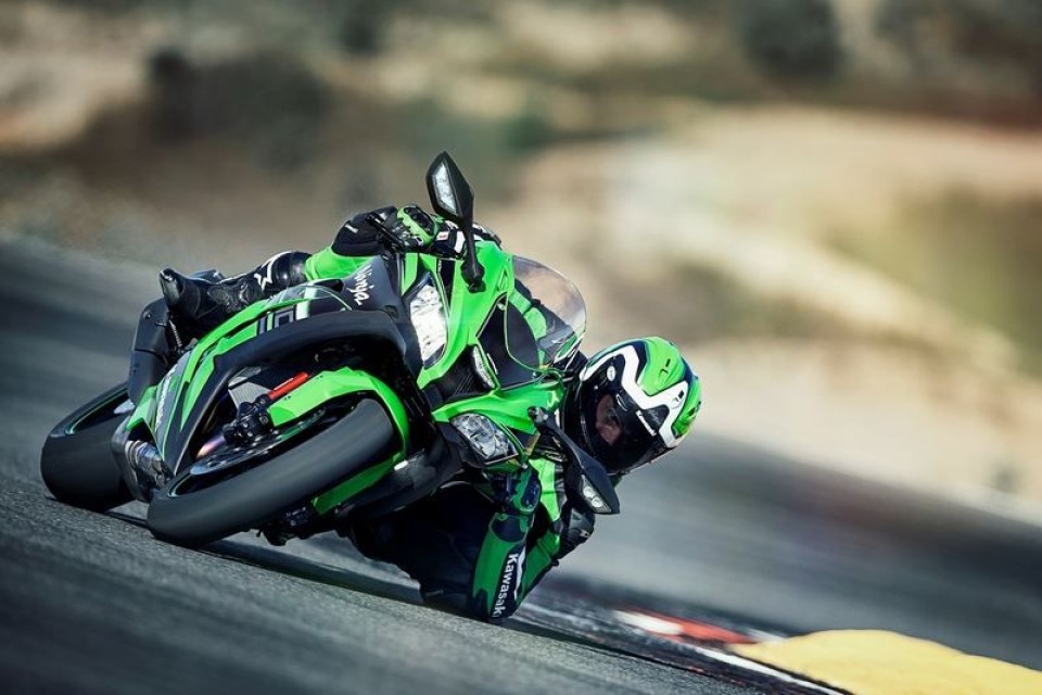 Moto - News: Ninja 2016: (ri)evoluzione Superbike