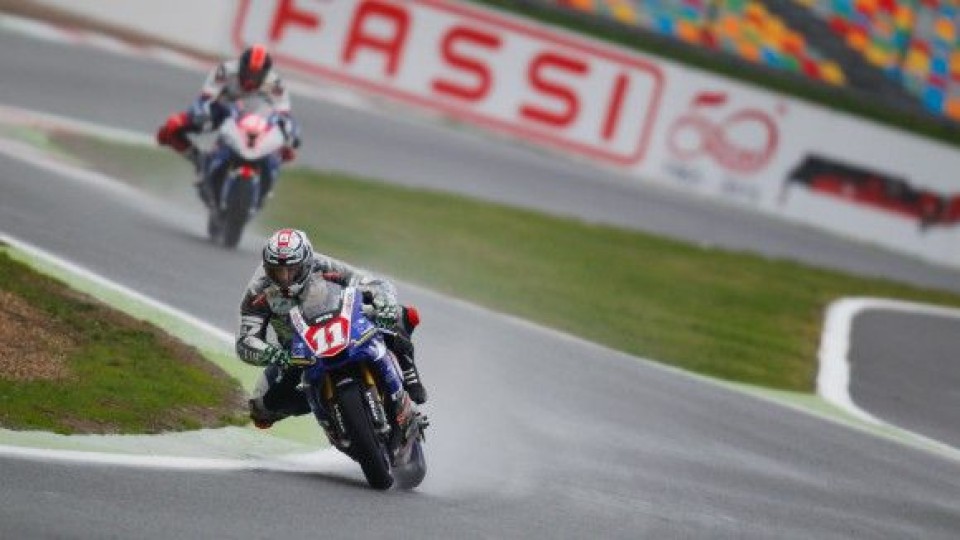 STK 1000: caos pioggia, Guarnoni in pole