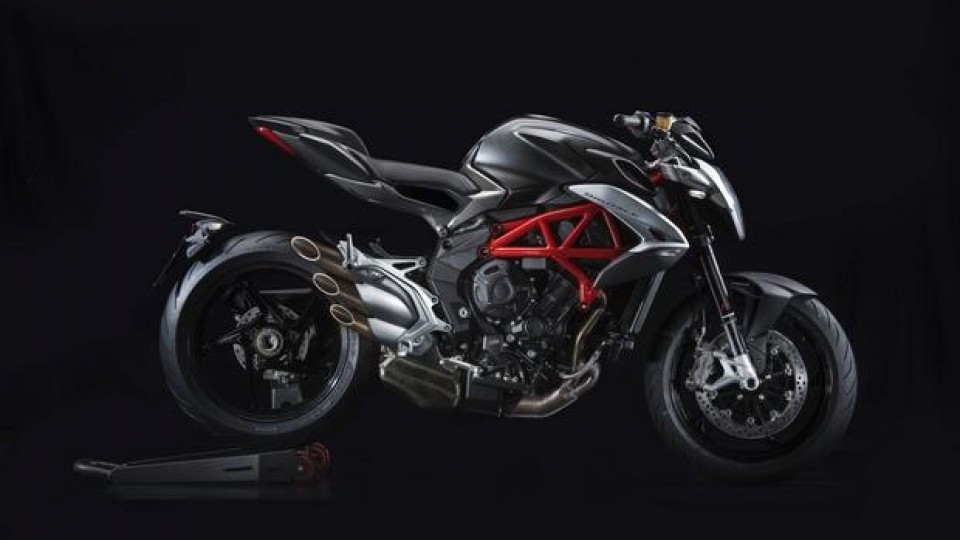 Moto - News: MV Agusta Brutale 2016