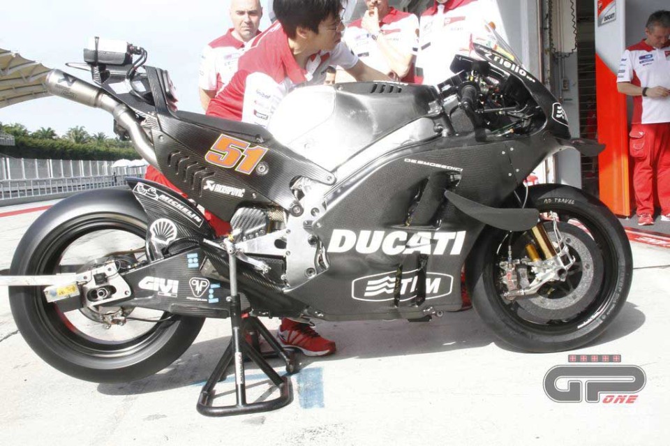 Ducati GP16: trova le differenze