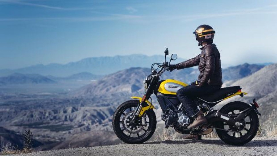 Moto - News: Ducati festeggia il record di vendite nel 2015 +22%
