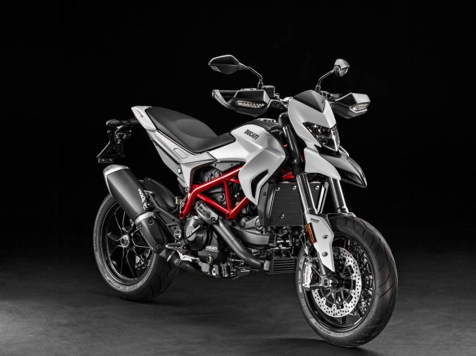 Moto - News: Ducati Hypermotard 939 l' Hyper-evoluzione