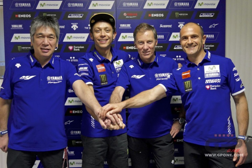 Valentino Rossi e Yamaha assieme per altri 2 anni!