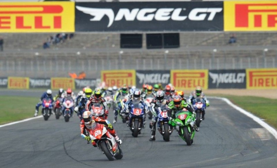 Superstock 1000: 21 italiani alla riscossa