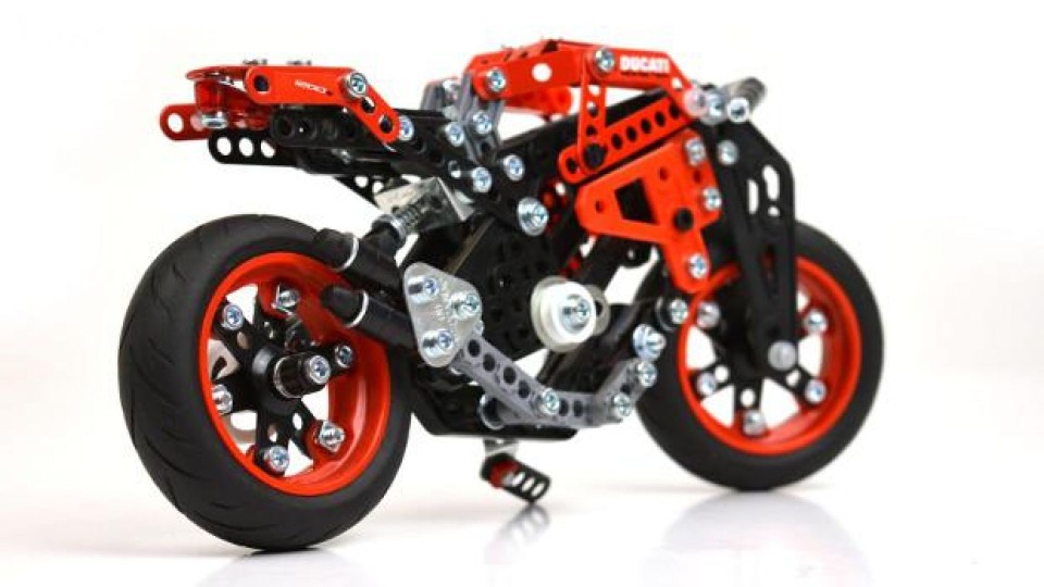 Moto - News: Meccano Ducati Monster 1200 S