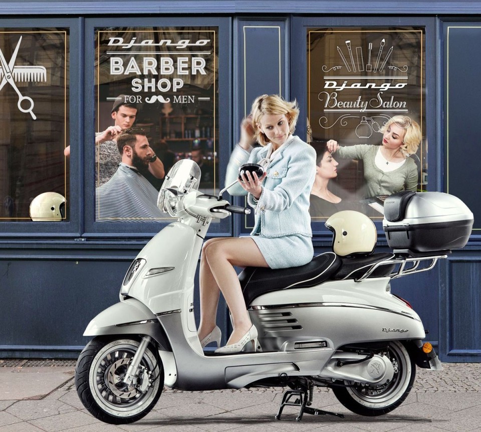Moto - News: Peugeot Scooters - Temporary Barber & Make Up Shop