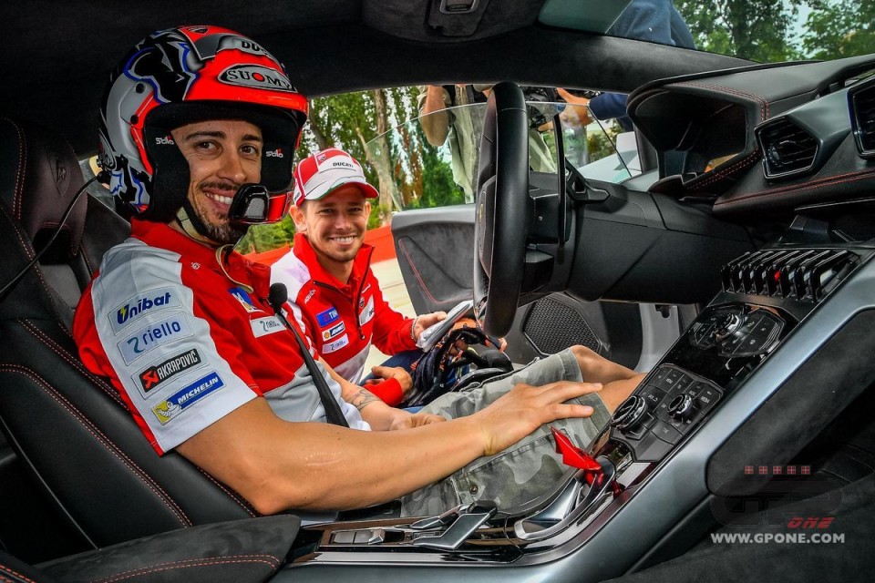 Dovizioso e Stoner in pista assieme...in Lamborghini!