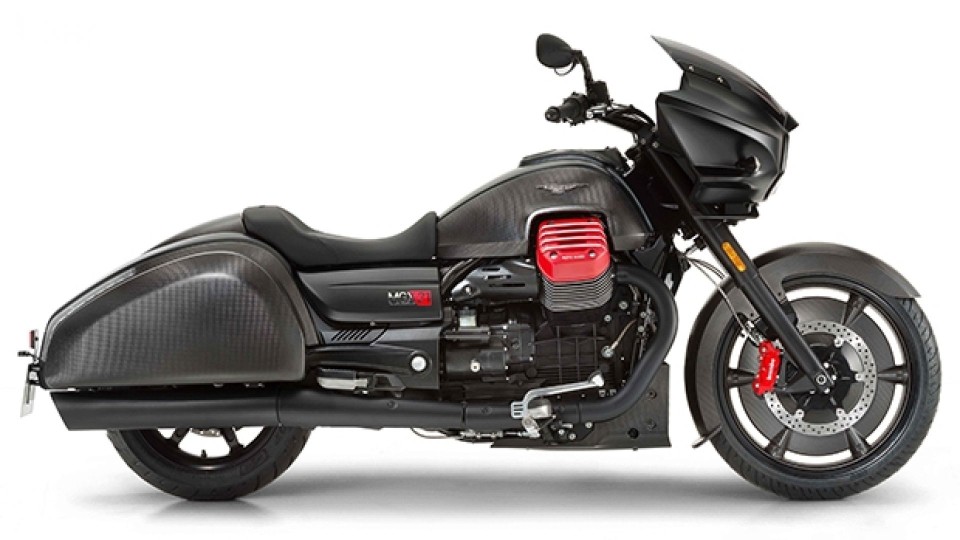 Moto - News: Moto Guzzi MGX-21, il vantaggio di prenotarla on-line