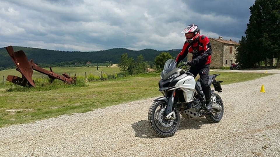 Moto - Test: DRE, in off-road con la Ducati Multistrada Enduro