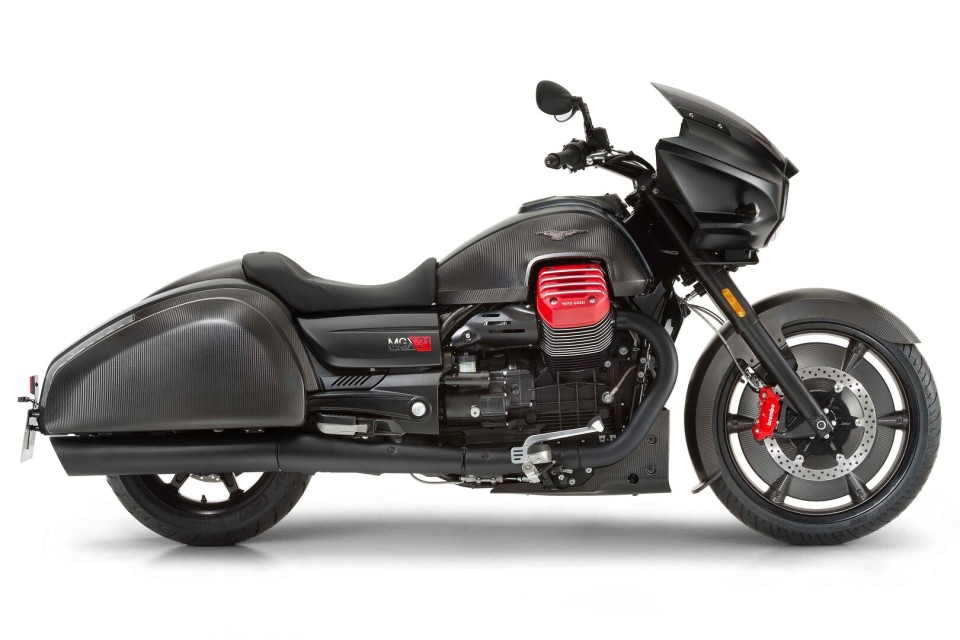 Moto - News: Moto Guzzi MGX-21: prebooking is now open