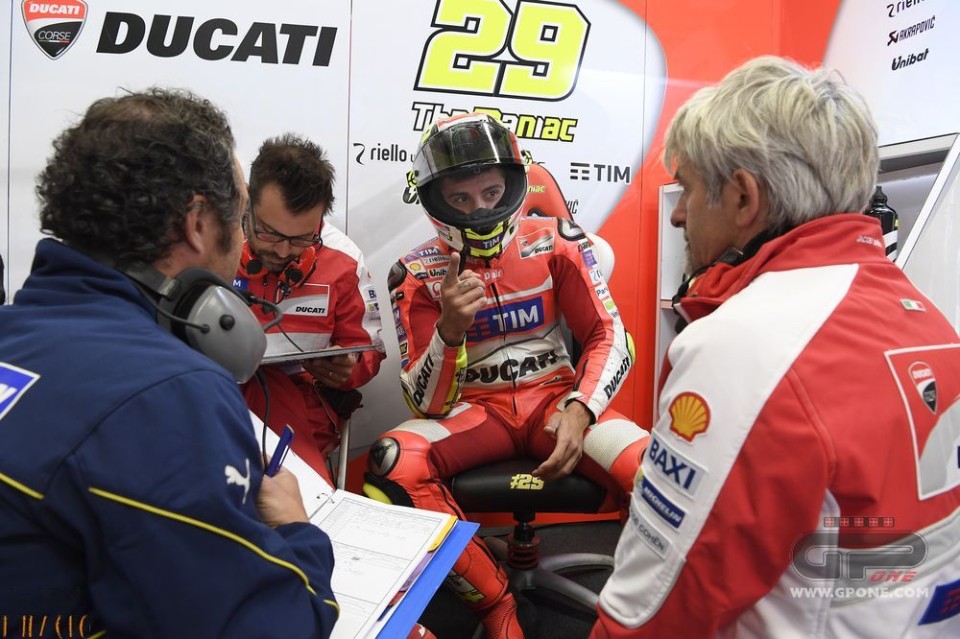 Iannone Alarm: severe rib pain