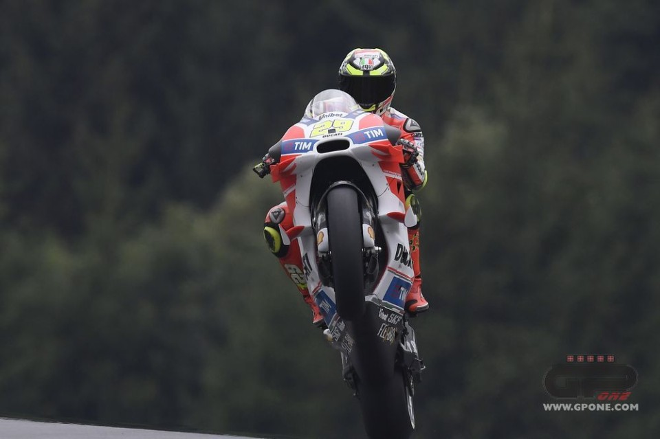 QP: Iannone, Rossi, Dovizioso: è tris tricolore in Austria