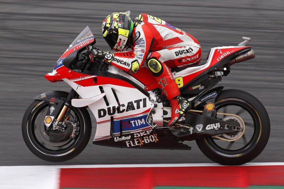 FP1: Iannone e la Ducati piegano Rossi e la Yamaha