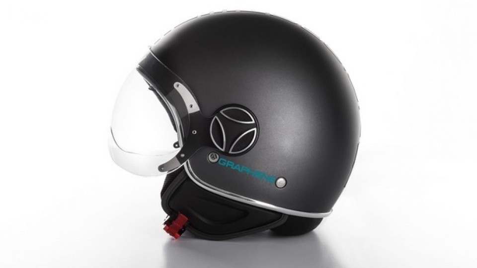 Moto - News: MOMODESIGN, presentato il primo casco in Grafene