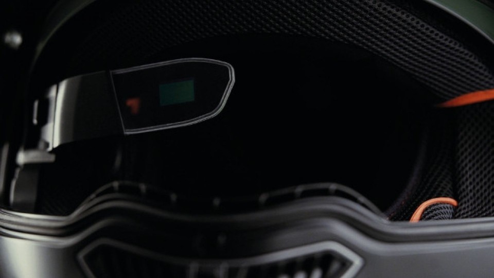 Moto - News: Nolan Group e Sony presentano il sistema olografico N-Com Arx