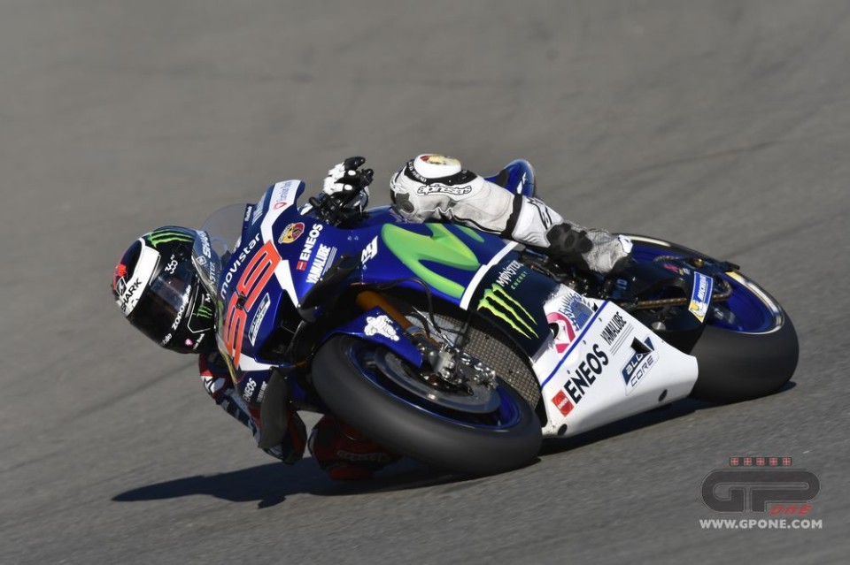 FP1: Lorenzo imprendibile, la M1 lascia a piedi Rossi