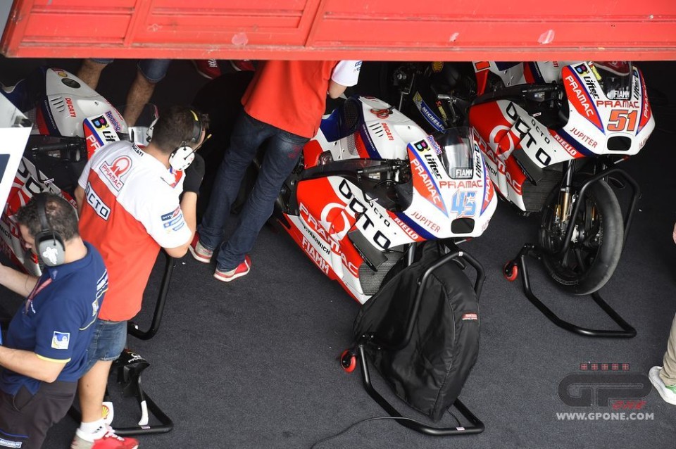 Pramac with the Ducati GP17 during Jerez testing