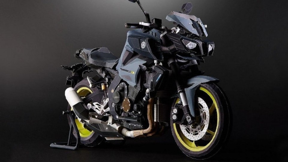 Moto - News: Stampa e costruisci una Yamaha MT-10 di carta