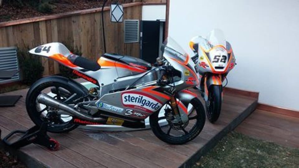 Max Biaggi, la livrea delle Mahindra del suo team Max Biaggi, la livrea delle Mahindra del suo team