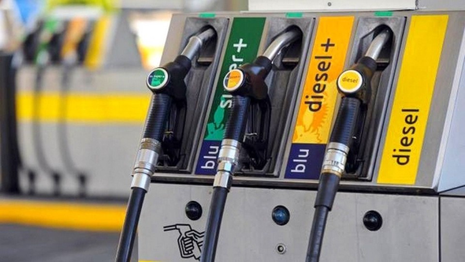 Moto - News: 5 cose che forse non sai sul prezzo della benzina
