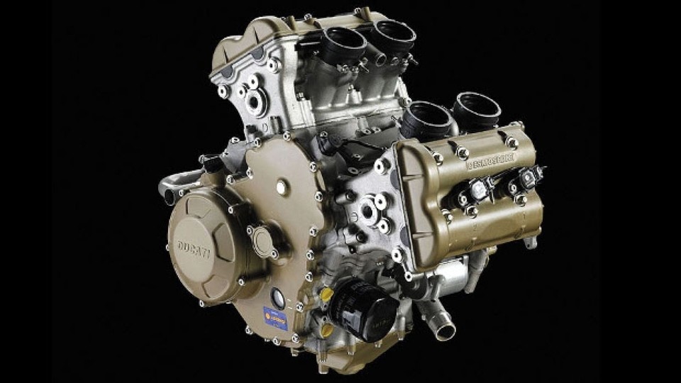 Moto - News: Domenicali parla di un motore V4 Ducati: 