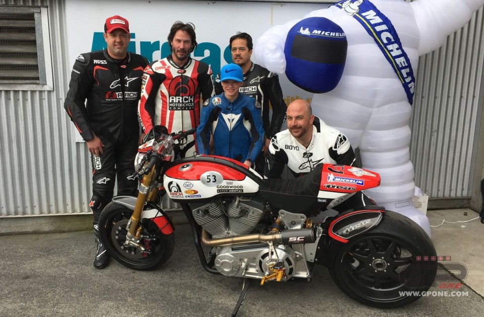  Keanu Reeves e Arch Motorcycles sponsor di Jigalov nel CIV