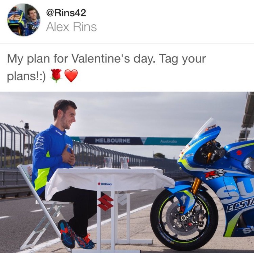 MotoGP: Rins per San Valentino ha invitato a cena...la sua Suzuki!