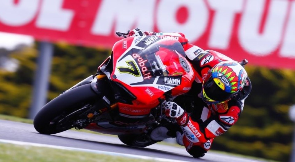 SBK: Davies il migliore del venerdì davanti a Rea, 5° Melandri