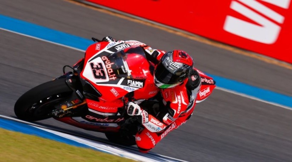 SBK: FP1: Melandri partenza super, 2° alle spalle di Rea