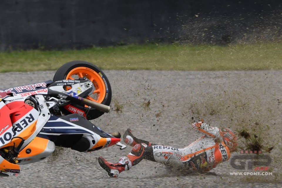 MotoGP: The crash of Marc Marquez in Argentina
