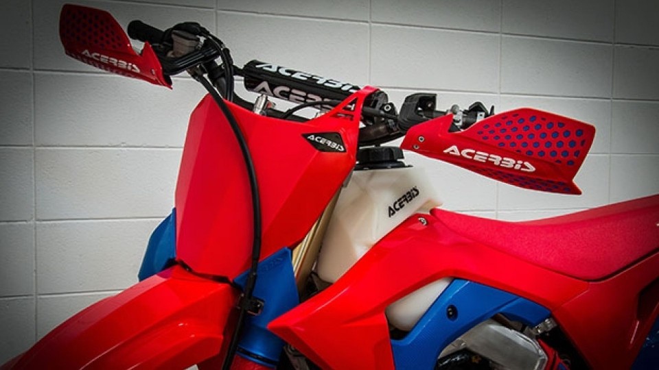 Moto - News: Acerbis, le nuove tabelle portanumero Raptor