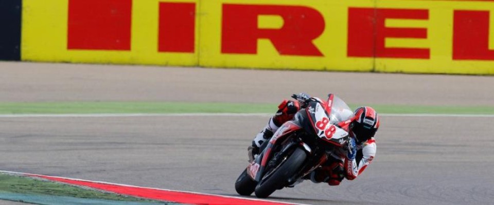 SBK: Perez imprendibile ad Imola, sua la Superpole in SSP