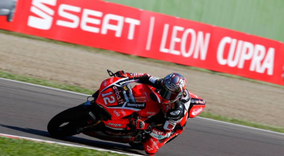 SBK: STK1000: Rinaldi dominates and wins, Tamburini 2nd