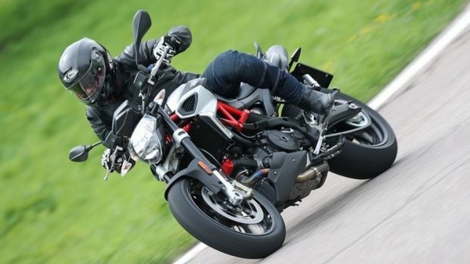 Moto - News: Sullo Stelvio con la gamma Aprilia e Moto Guzzi