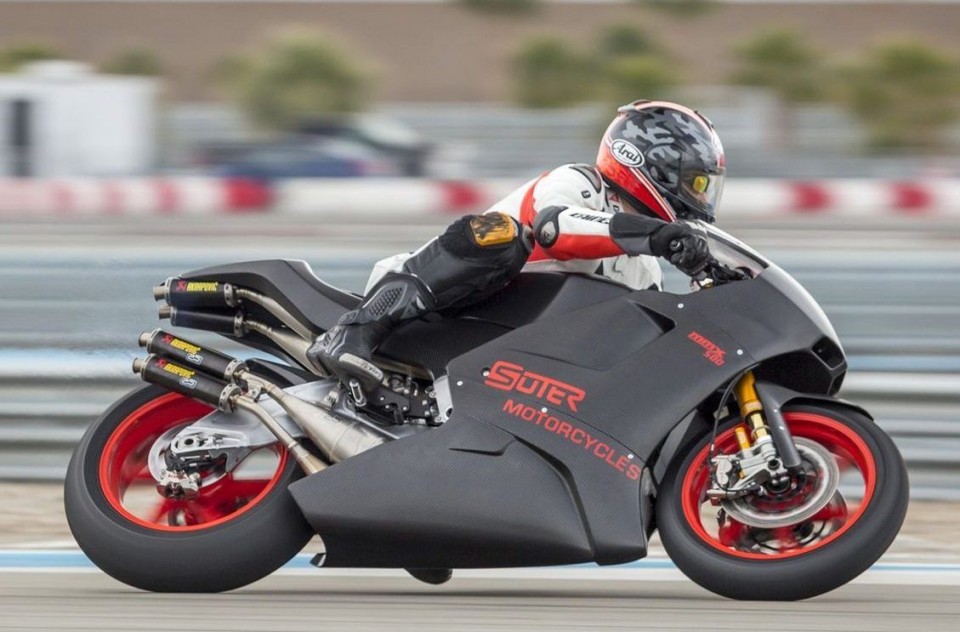 Moto - News: Keanu Reeves si allea con Suter Industries