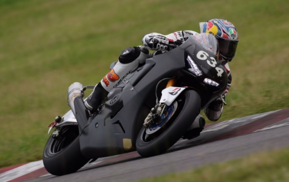 SBK: 8 Ore Suzuka: la Honda con Miller seconda nei test, 1^ Suzuki