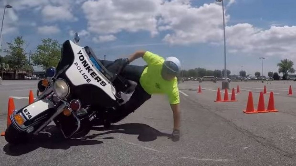 Moto - News: Ecco come si allena la polizia di New York [VIDEO]
