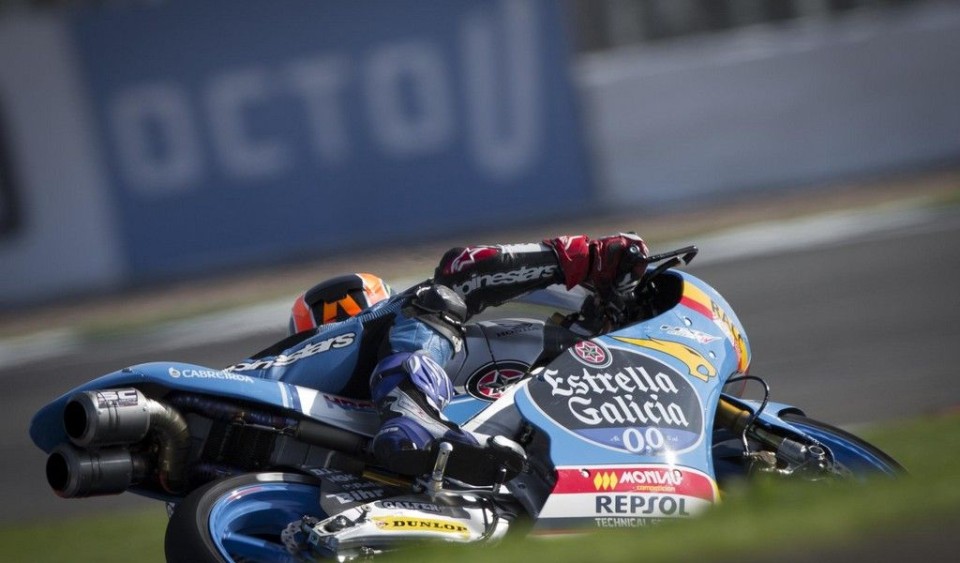 Moto3: FP1: Canet svetta a Silverstone