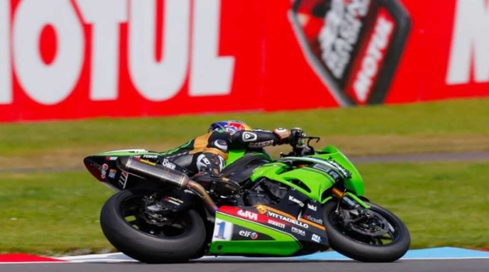 SBK: WUP, SSP: Ruggito di Sofuoglu, 2° Morais, 4° Caricasulo 