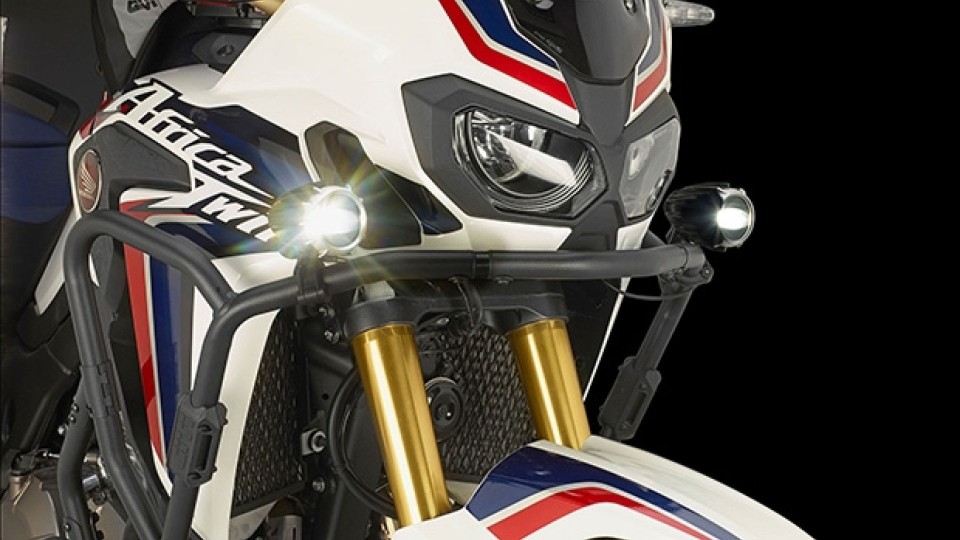Moto - News: Givi S321, i nuovi fendinebbia per le maxienduro