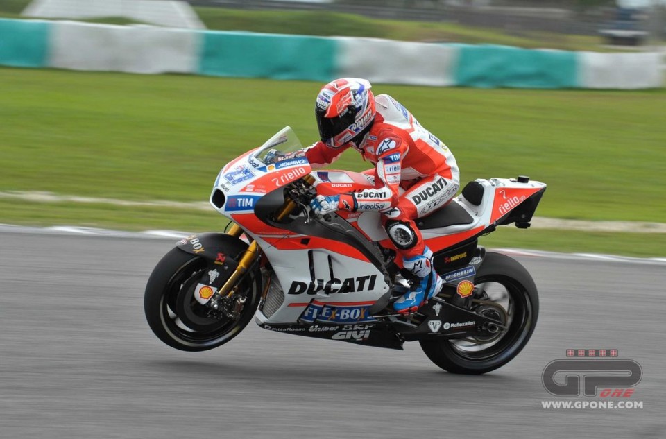 MotoGP: Oggi e mercoledì Stoner a Valencia sulla Ducati