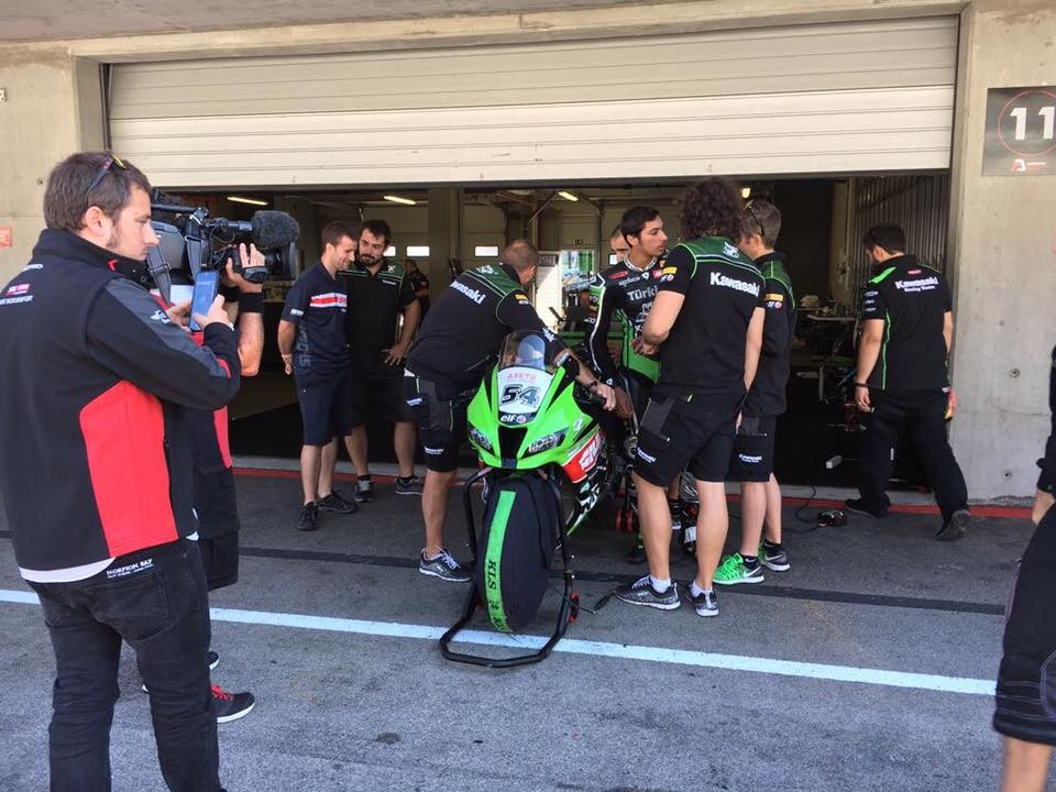 SBK: Rea svetta nei test a Portimao, ma la sorpresa è Razgatlioglu