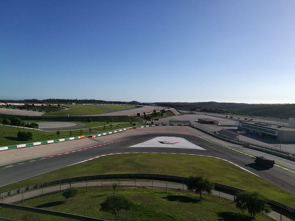 SBK: Portimao: stravolti gli orari del weekend, si corre alle 16