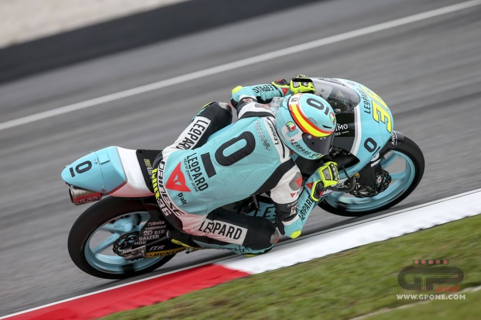 Moto3: A Sepang Mir prende la pole e frantuma il record