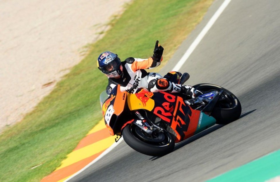 MotoGP: Tony Cairoli: che pieghe con la KTM MotoGP!