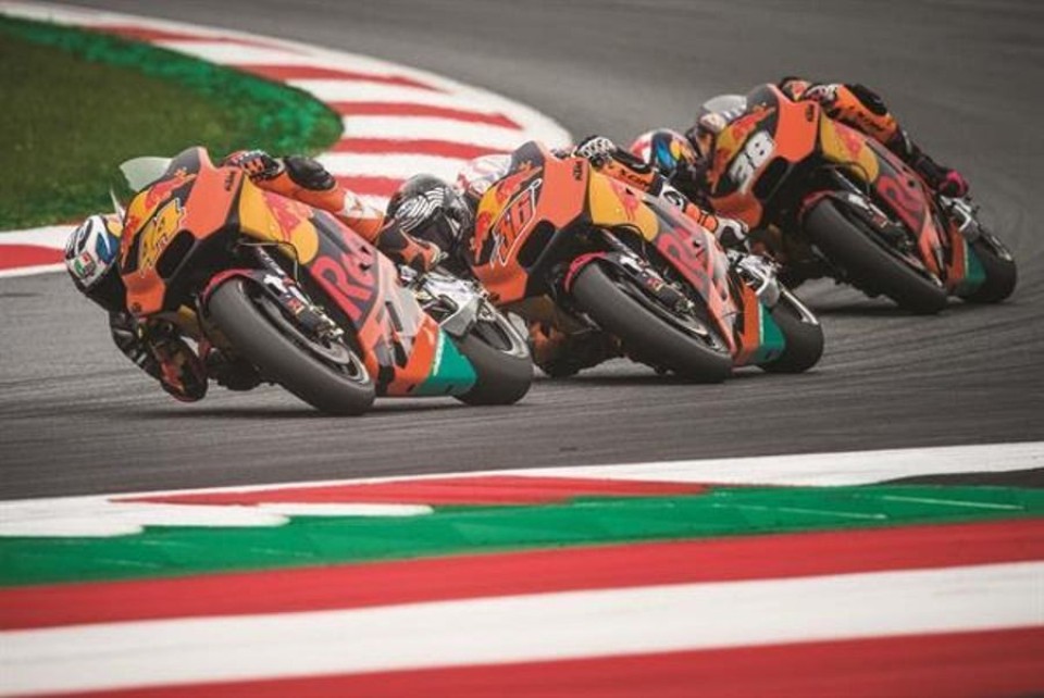 MotoGP: KTM conferma Bradley Smith e Pol Espargarò per il 2018