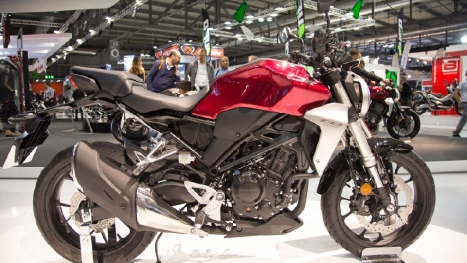 Moto - News: Honda CB300R, vuol fare la grande