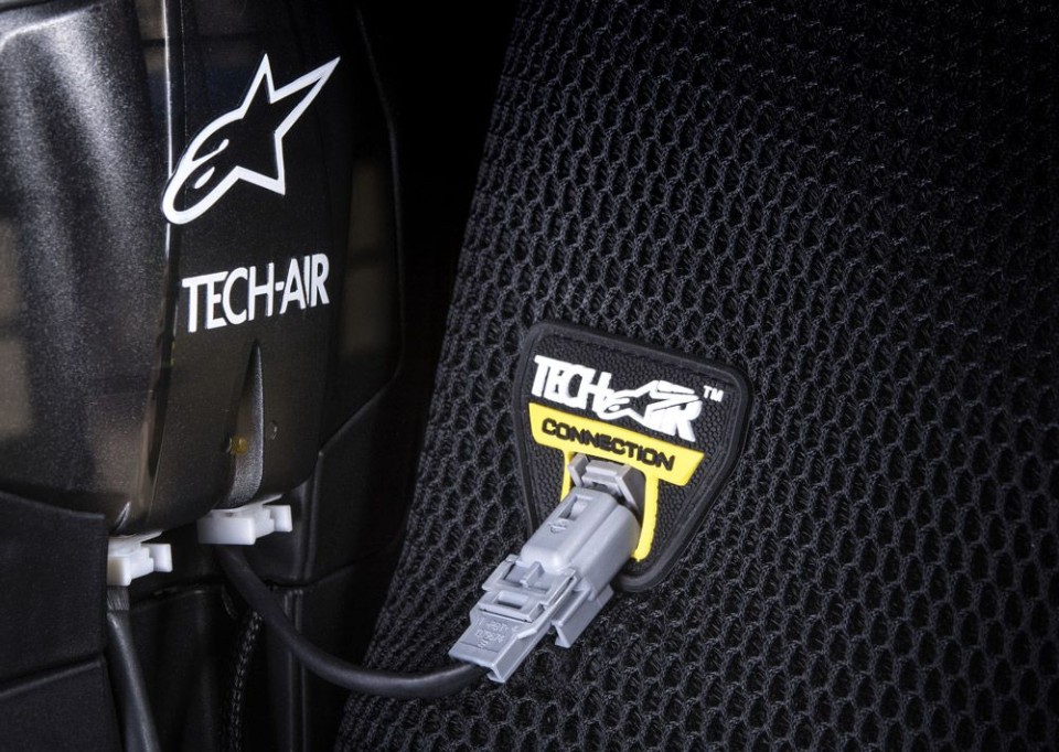 Moto - News: Vircos e Alpinestars insieme: ora l'airbag è per tutti